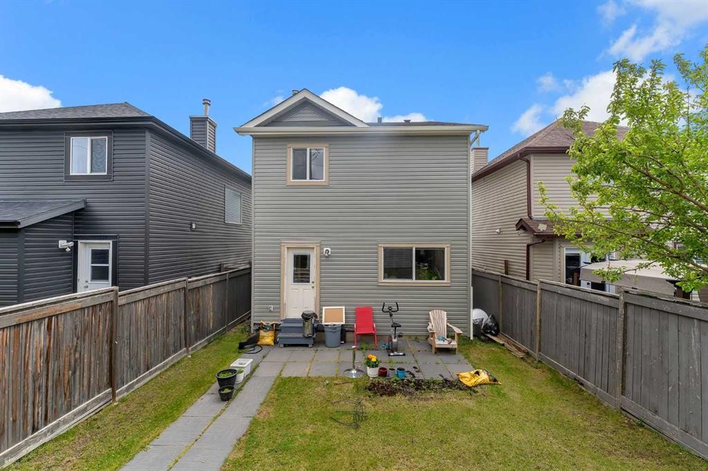 91 Saddlebrook Way Ne, Calgary, AB - Outdoor With Exterior