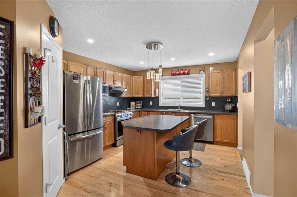 491 Copperpond Boulevard Se, Calgary, AB