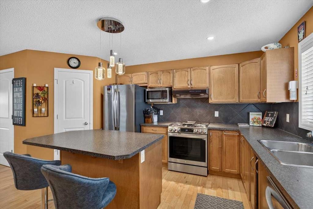 491 Copperpond Boulevard Se, Calgary, AB
