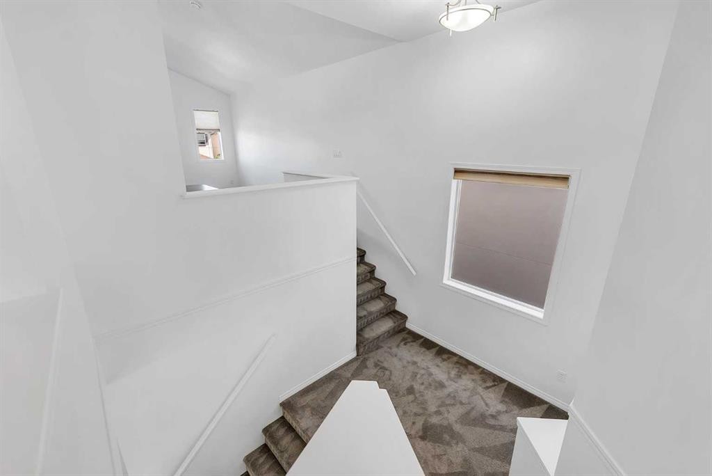7 Saddlecrest Terrace Ne, Calgary, AB - Indoor Photo Showing Other Room