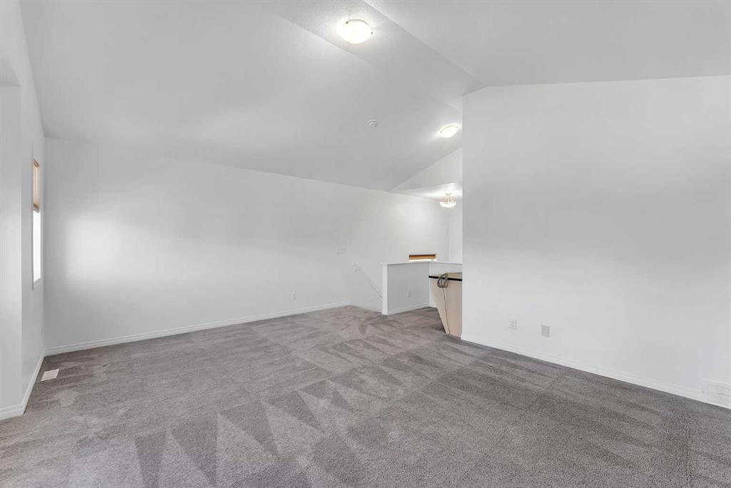 7 Saddlecrest Terrace Ne, Calgary, AB - Indoor Photo Showing Other Room