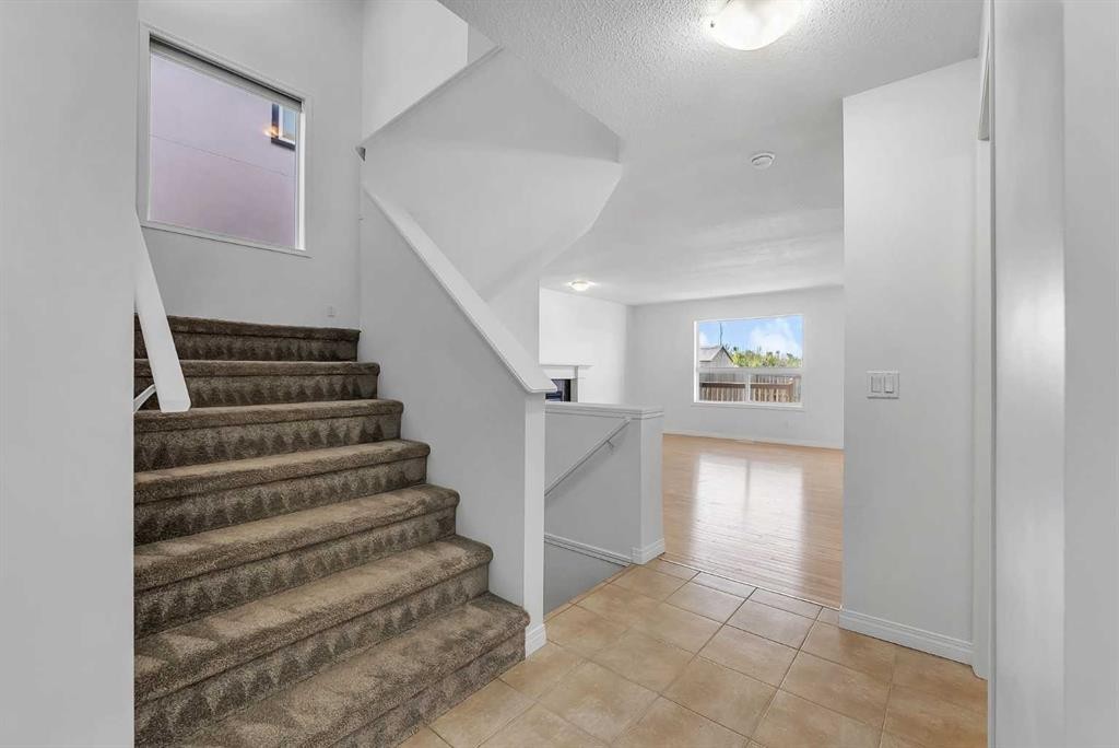 7 Saddlecrest Terrace Ne, Calgary, AB - Indoor Photo Showing Other Room