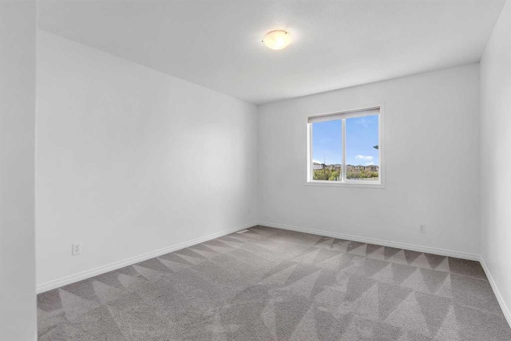 7 Saddlecrest Terrace Ne, Calgary, AB - Indoor Photo Showing Other Room