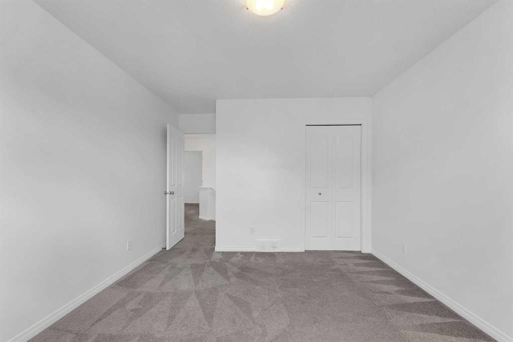 7 Saddlecrest Terrace Ne, Calgary, AB - Indoor Photo Showing Other Room