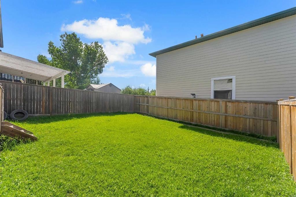7 Saddlecrest Terrace Ne, Calgary, AB - Outdoor