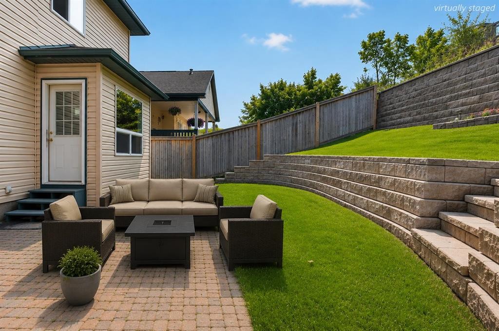 338 Panamount Drive Nw, Calgary, AB - Outdoor