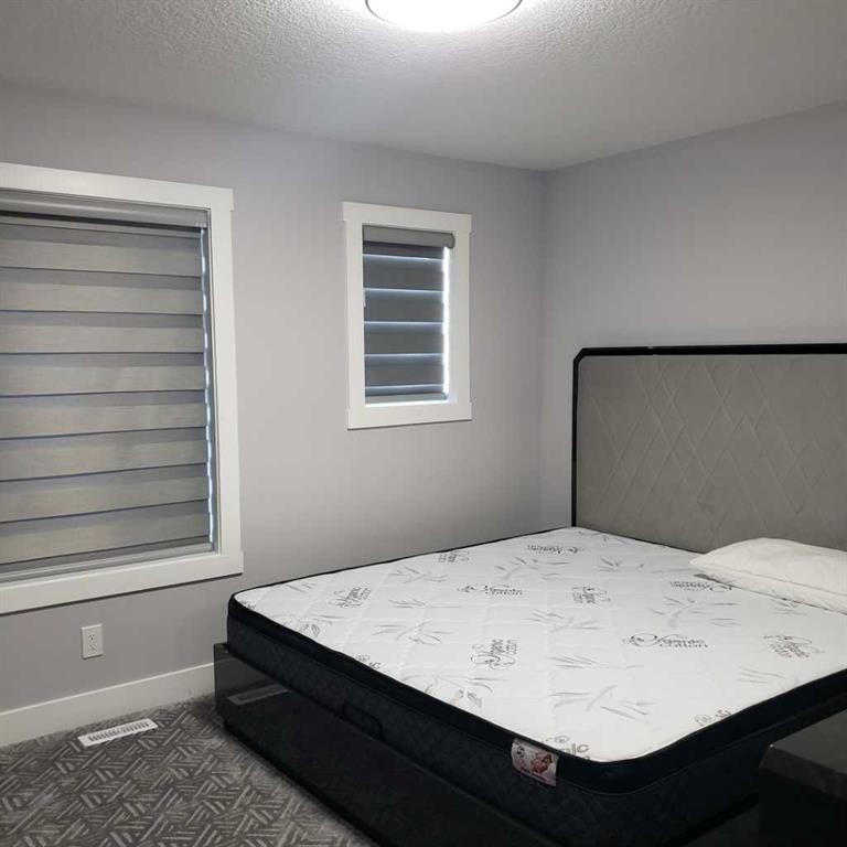 39 Saddlecrest Link Ne, Calgary, AB