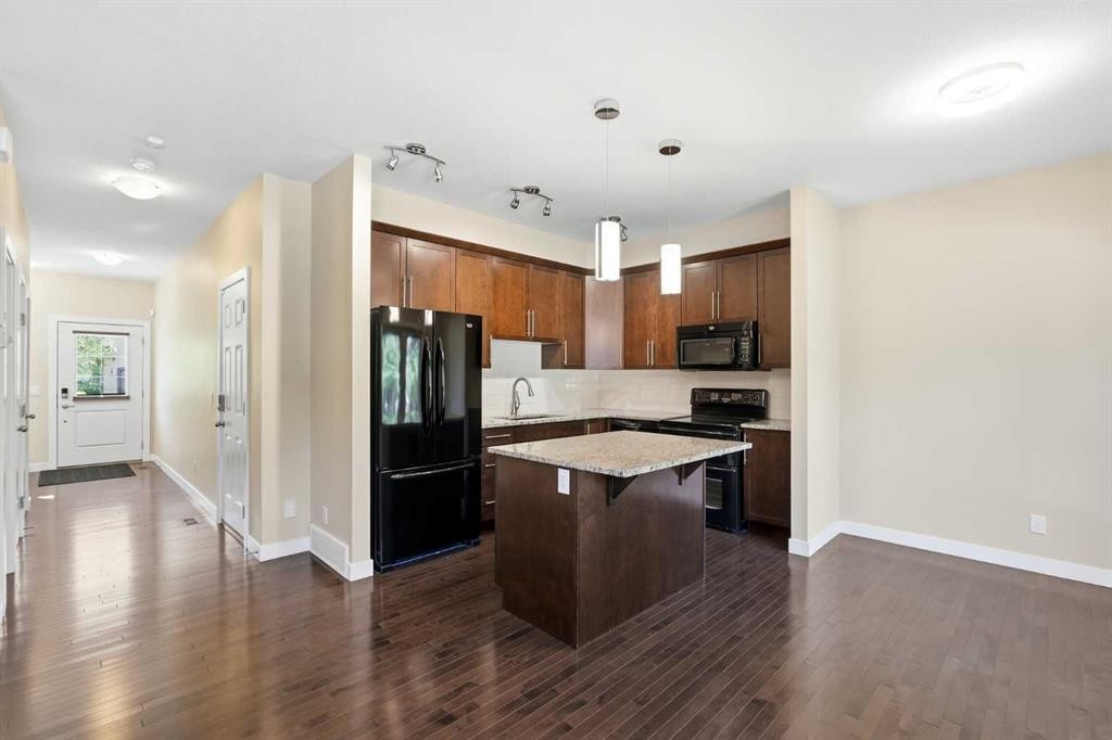 431 Quarry Villas Se, Calgary, AB