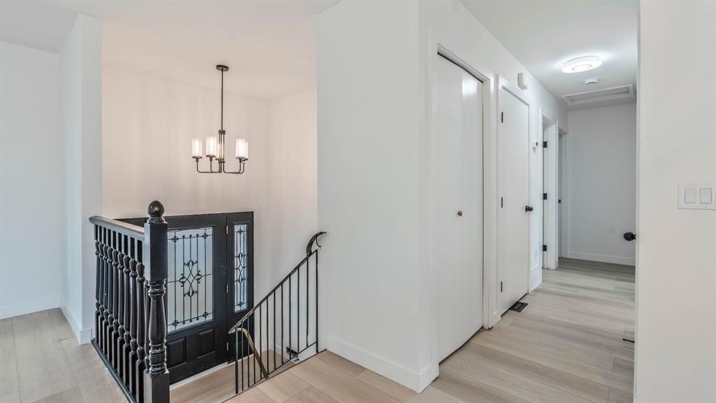 172 Pinewind Road Ne, Calgary, AB - Indoor Photo Showing Other Room