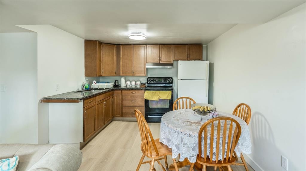 172 Pinewind Road Ne, Calgary, AB - Indoor