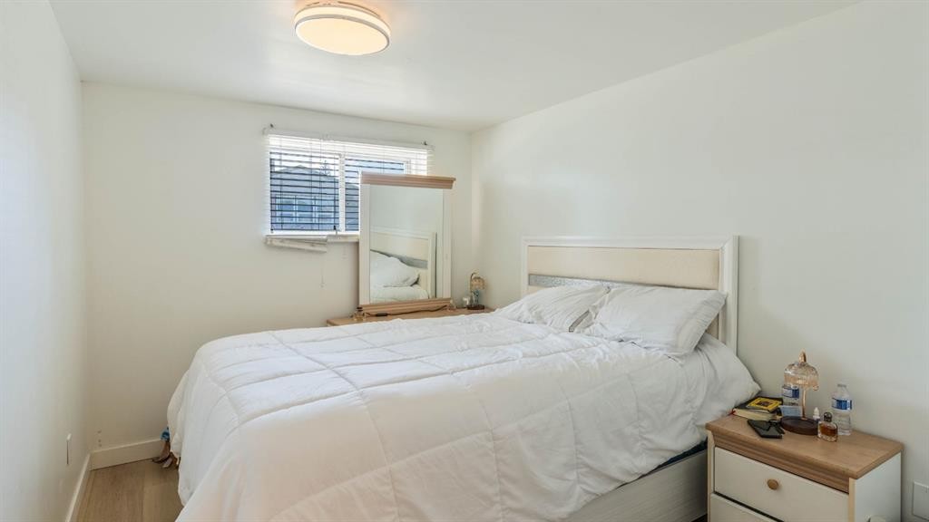 172 Pinewind Road Ne, Calgary, AB - Indoor Photo Showing Bedroom