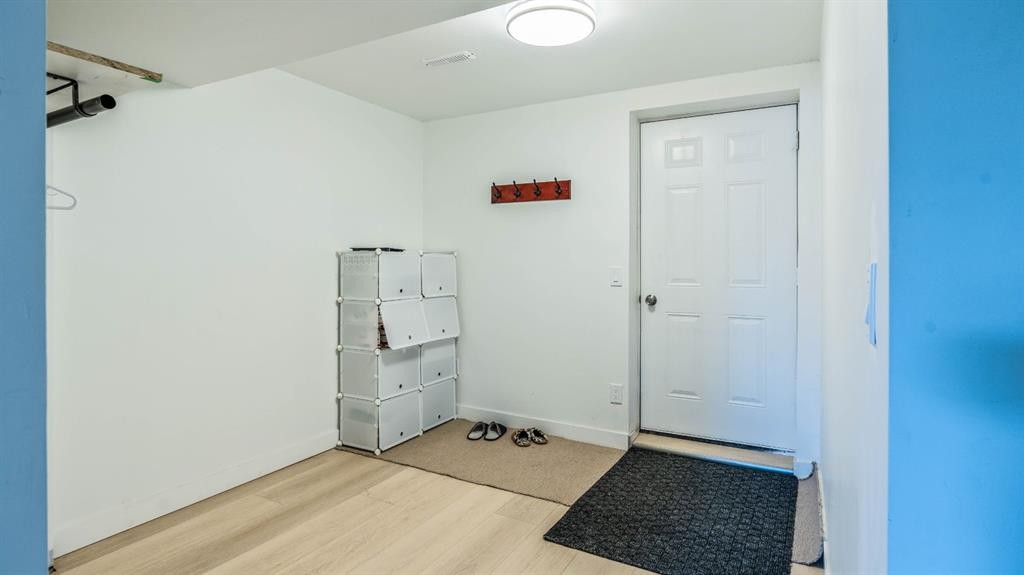 172 Pinewind Road Ne, Calgary, AB - Indoor Photo Showing Other Room
