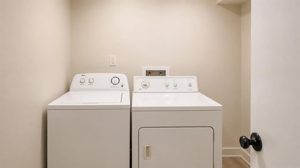 172 Pinewind Road Ne, Calgary, AB - Indoor Photo Showing Laundry Room