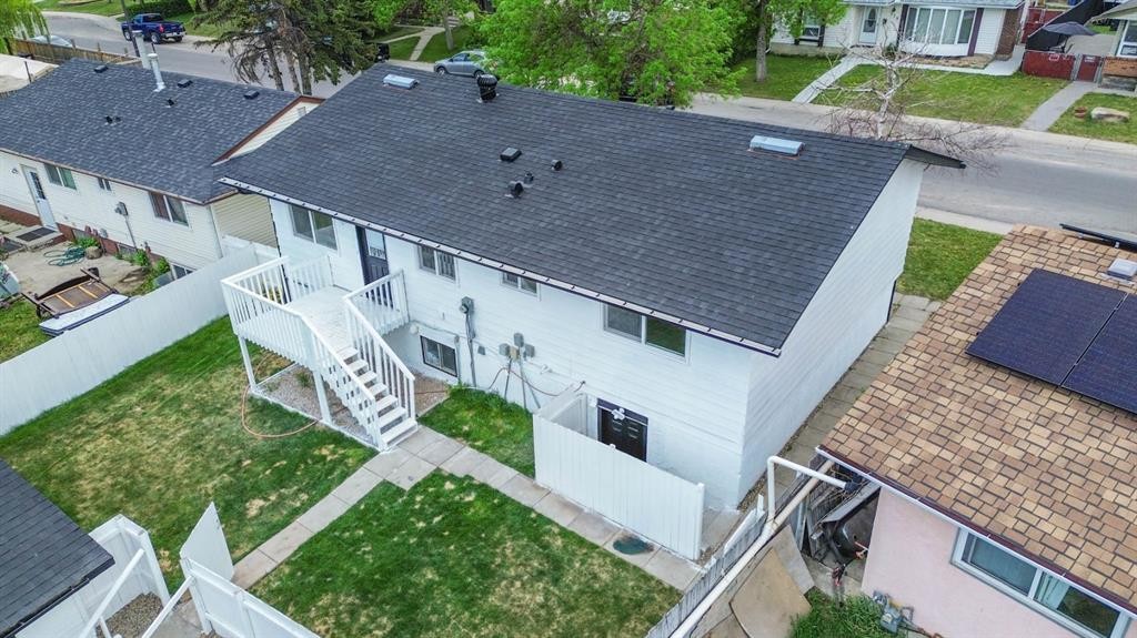 172 Pinewind Road Ne, Calgary, AB - Outdoor With Deck Patio Veranda