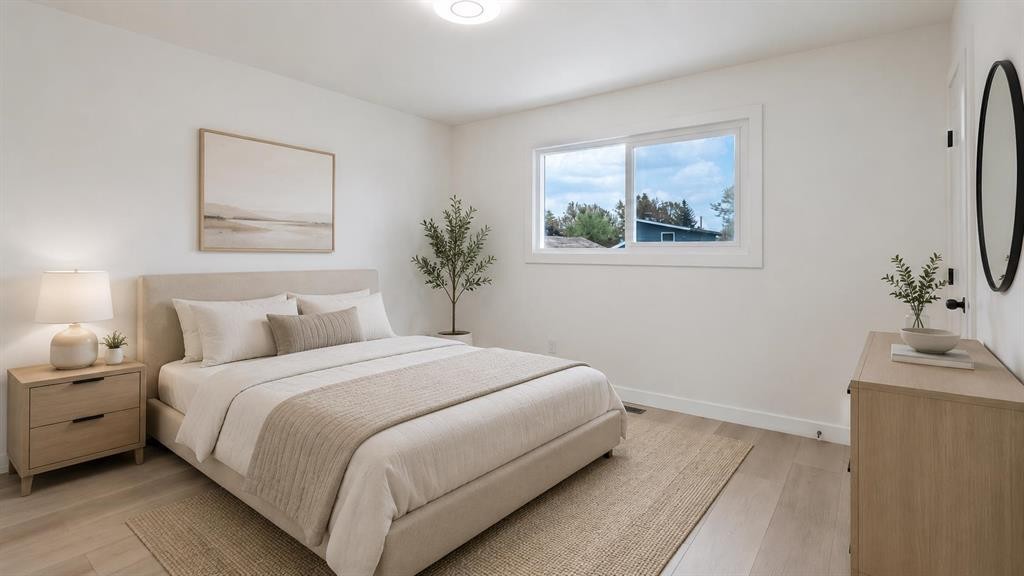 172 Pinewind Road Ne, Calgary, AB - Indoor Photo Showing Bedroom