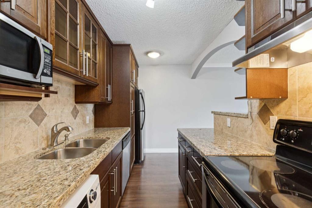 302-110 24 Avenue Sw, Calgary, AB