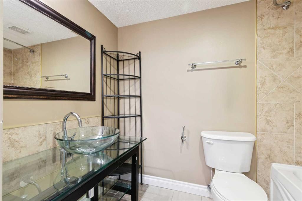 302-110 24 Avenue Sw, Calgary, AB