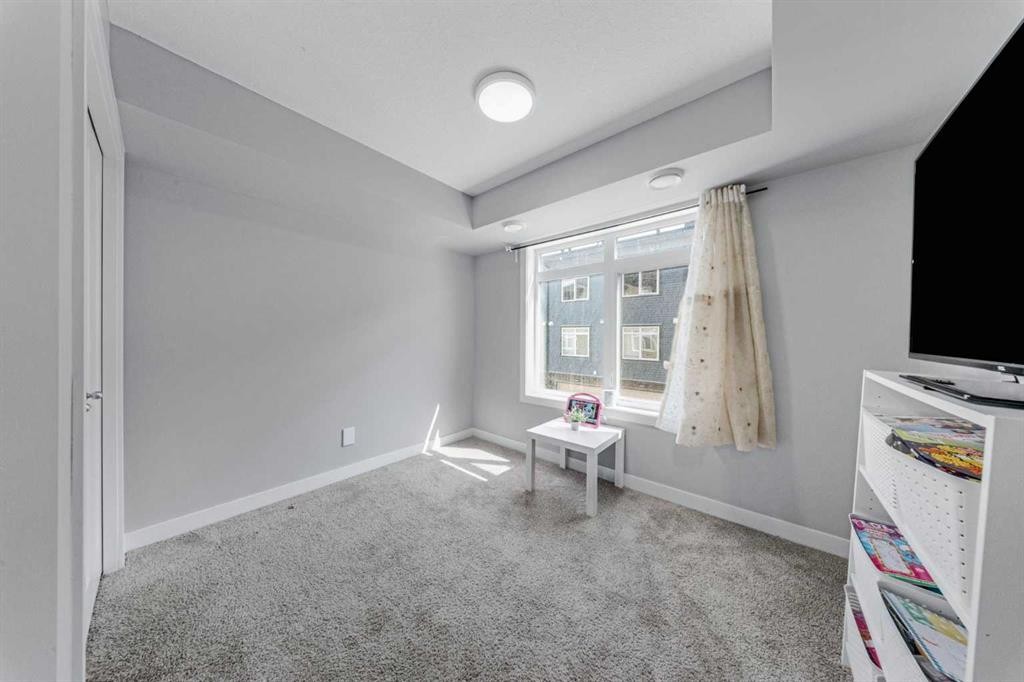 167 Sage Bluff Circle Nw, Calgary, AB
