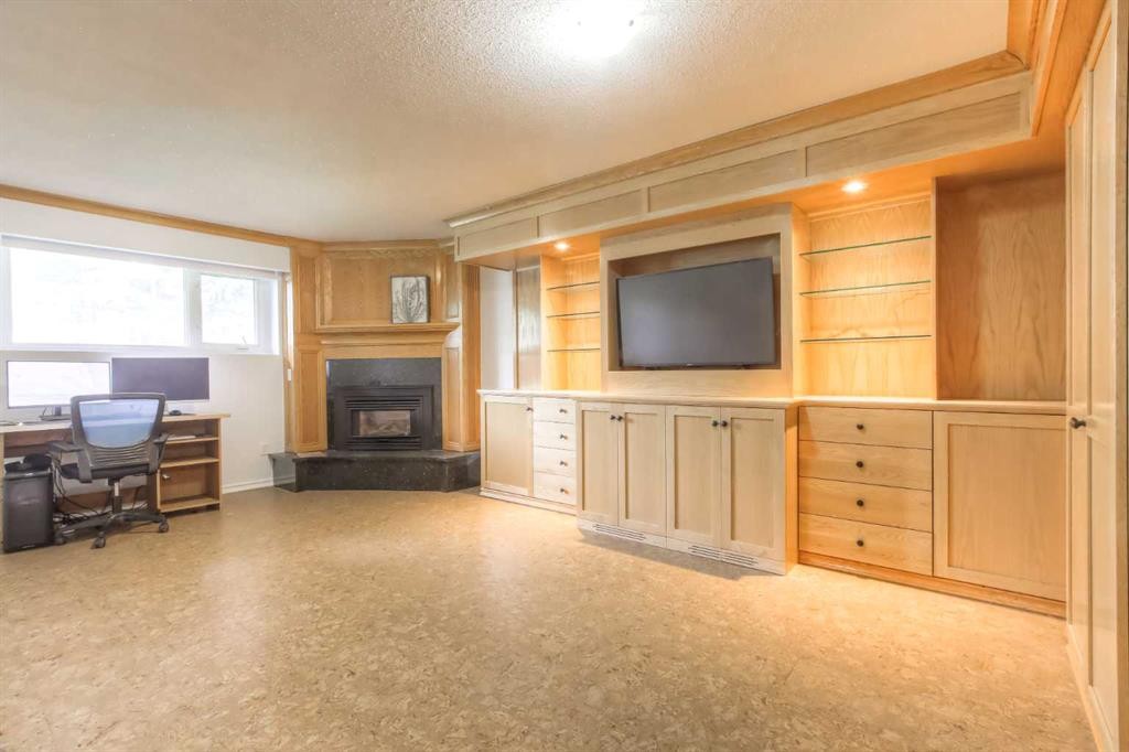 5839 66 Avenue Nw, Calgary, AB