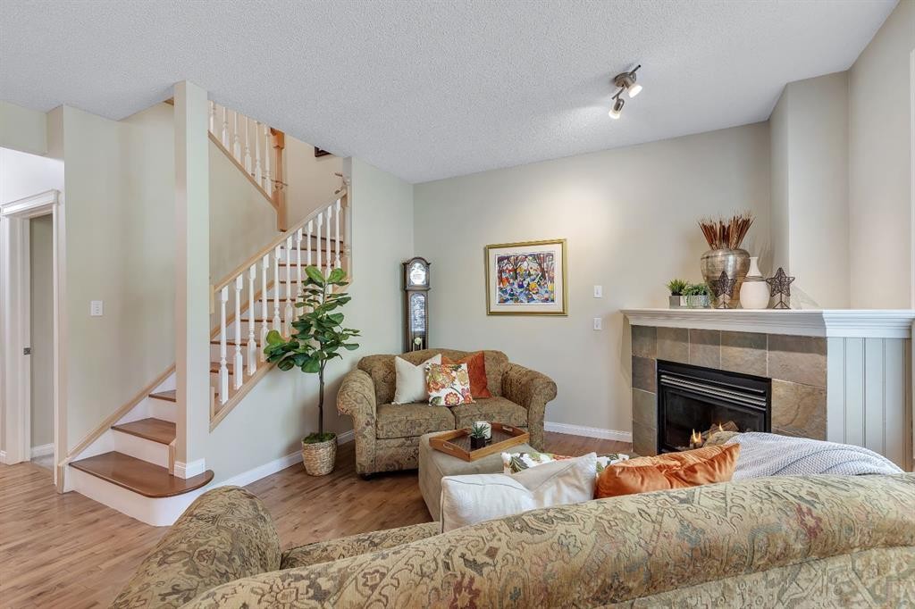 6 Discovery Heights Sw, Calgary, AB