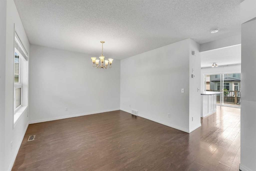 30 Citadel Crest Link Nw, Calgary, AB