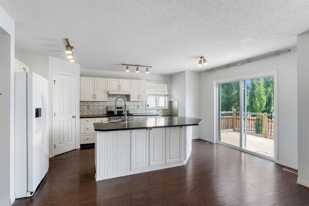 30 Citadel Crest Link Nw, Calgary, AB