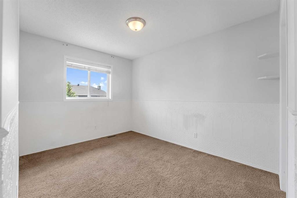 30 Citadel Crest Link Nw, Calgary, AB