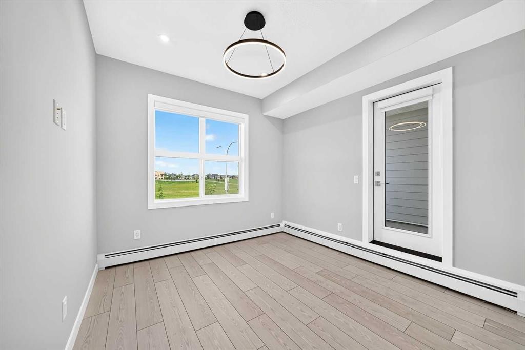 1217-63 Corner Glen Crescent Ne, Calgary, AB - Indoor Photo Showing Other Room