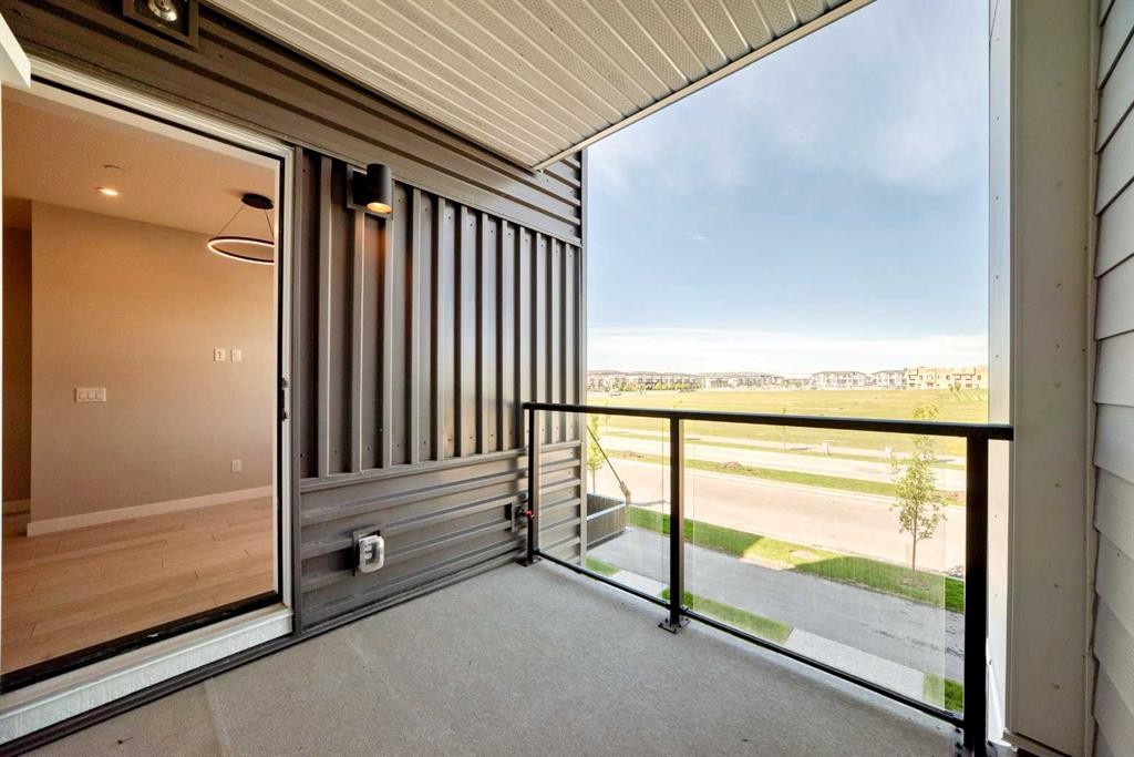 1217-63 Corner Glen Crescent Ne, Calgary, AB - Outdoor With Exterior