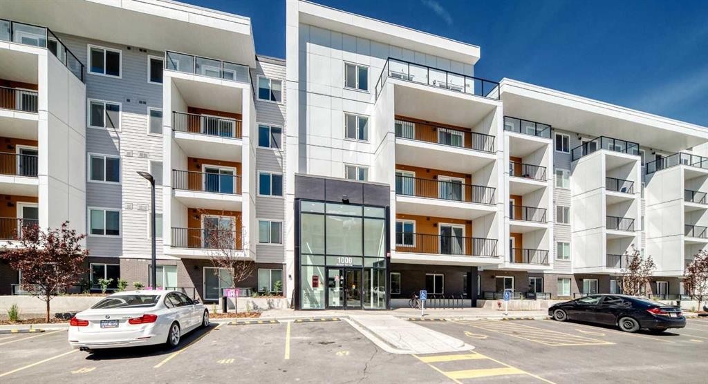 1217-63 Corner Glen Crescent Ne, Calgary, AB - Outdoor With Facade
