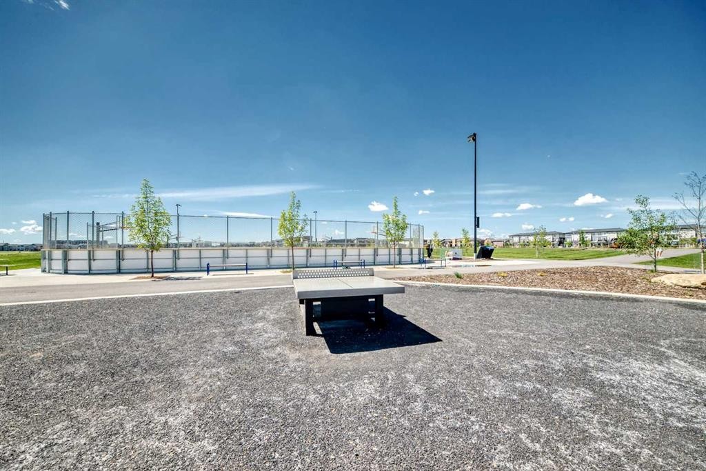 1217-63 Corner Glen Crescent Ne, Calgary, AB - Outdoor With View