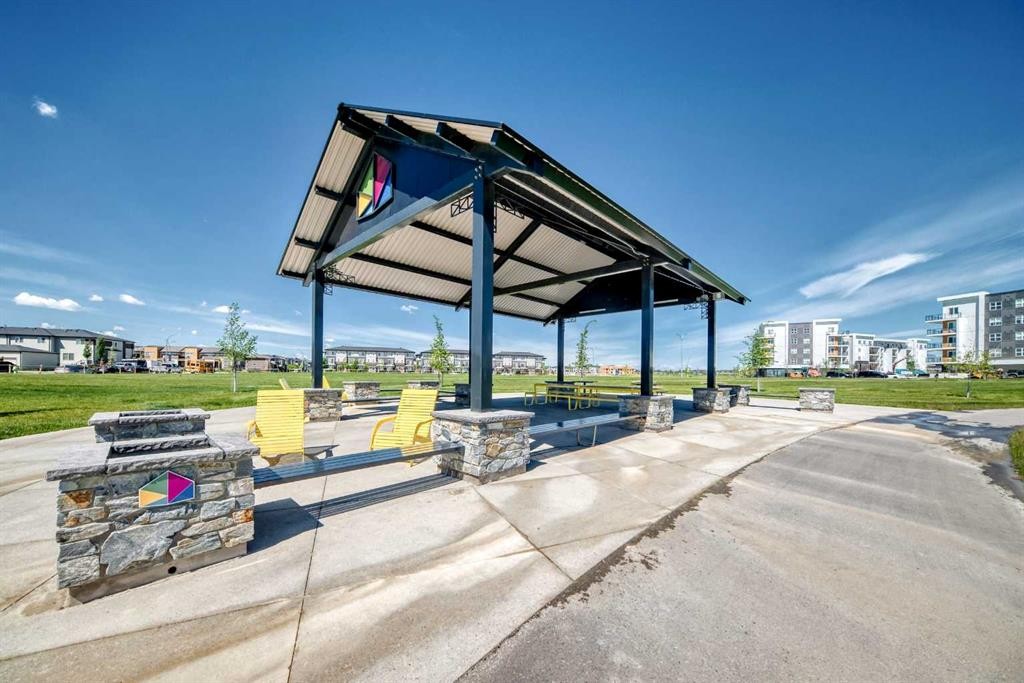 1217-63 Corner Glen Crescent Ne, Calgary, AB - Outdoor