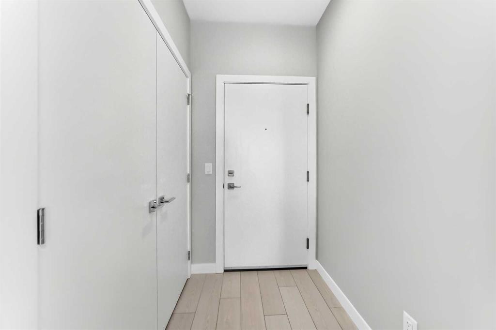 1217-63 Corner Glen Crescent Ne, Calgary, AB - Indoor Photo Showing Other Room