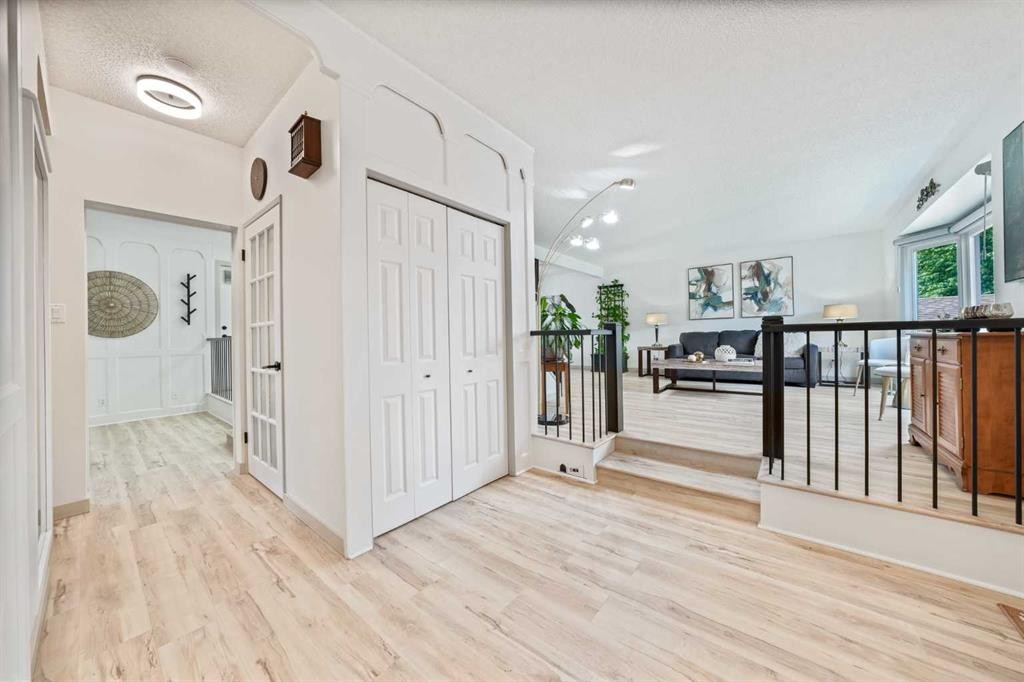 40 Silver Ridge Court Nw, Calgary, AB