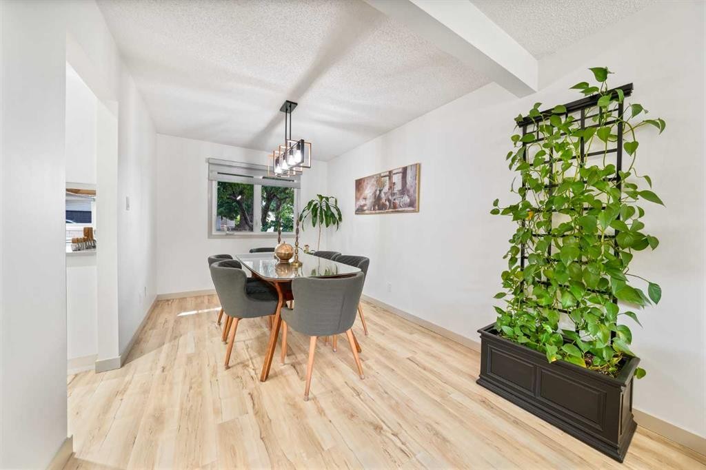40 Silver Ridge Court Nw, Calgary, AB