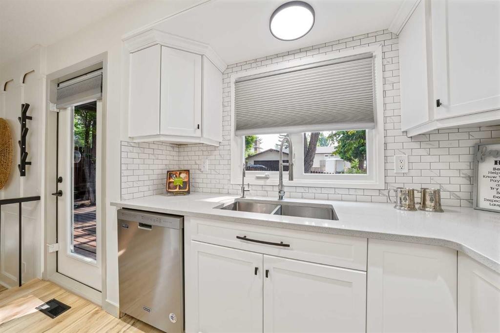 40 Silver Ridge Court Nw, Calgary, AB