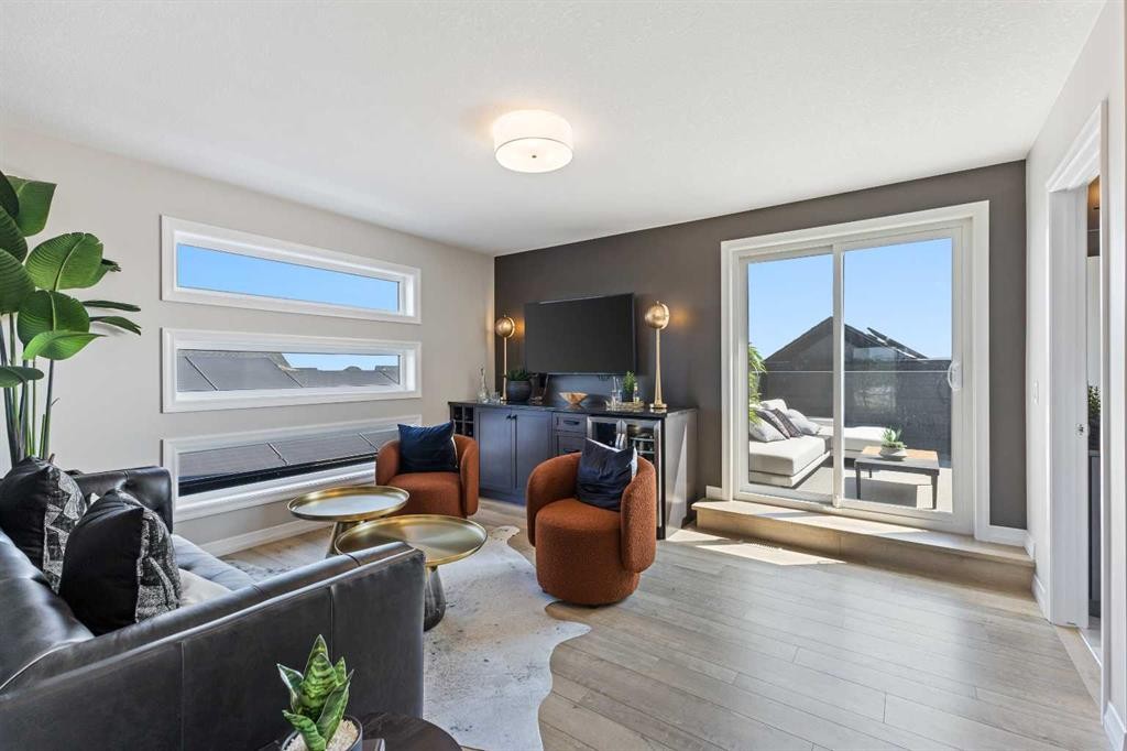 412 Legacy Circle Se, Calgary, AB - Indoor Photo Showing Living Room