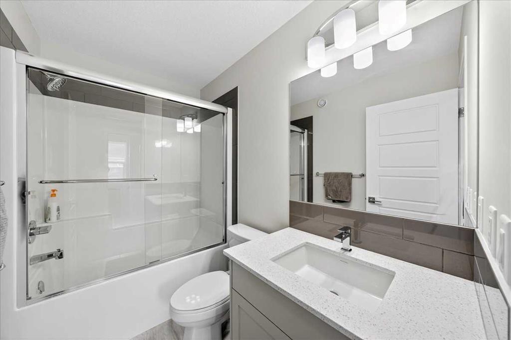 10 Lucas Close Nw, Calgary, AB