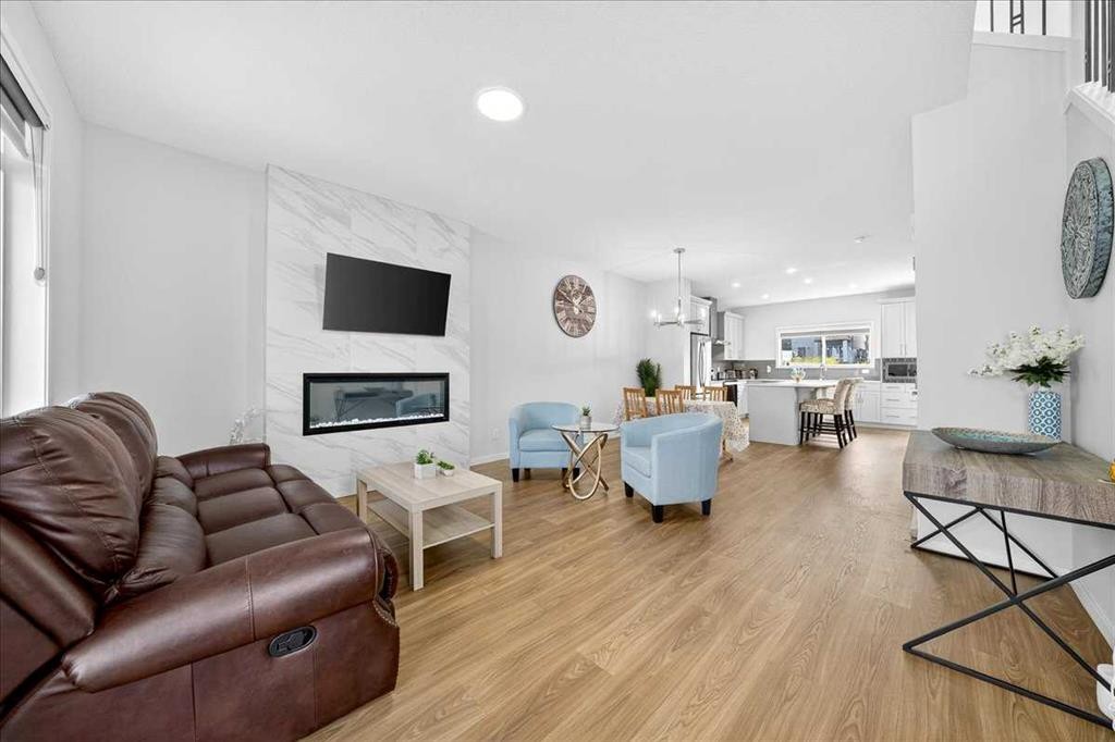 10 Lucas Close Nw, Calgary, AB