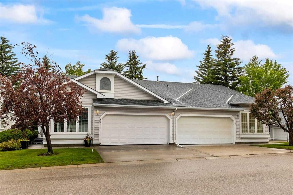 33 Douglasview Park Se, Calgary, AB