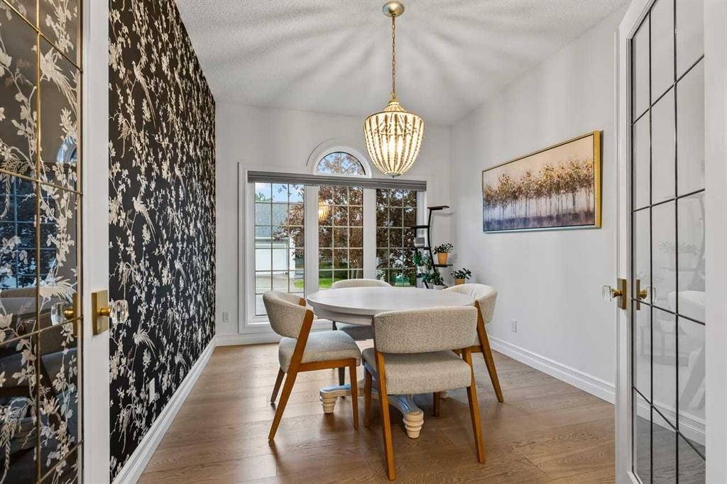 33 Douglasview Park Se, Calgary, AB