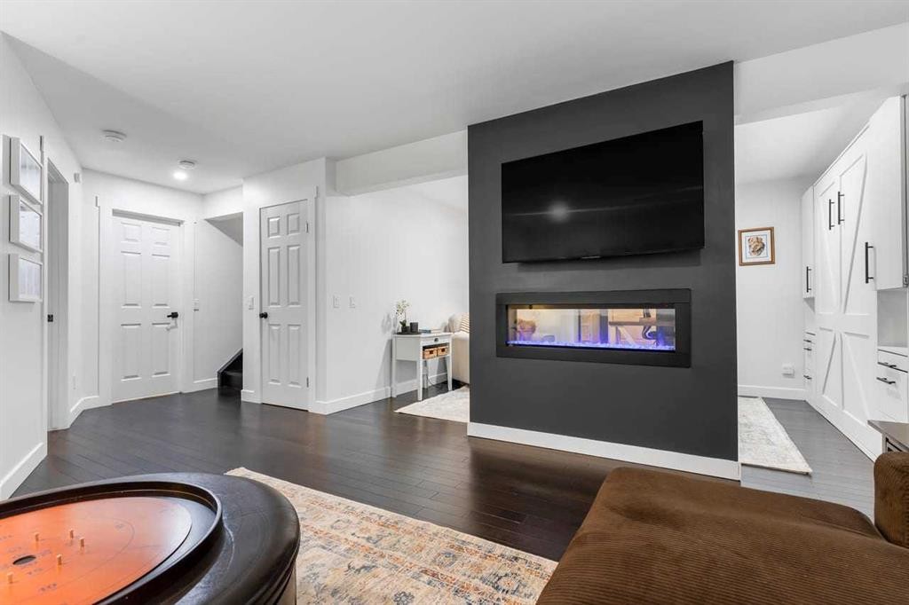 33 Douglasview Park Se, Calgary, AB