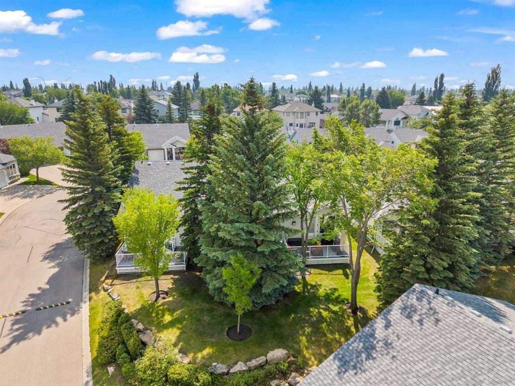 33 Douglasview Park Se, Calgary, AB