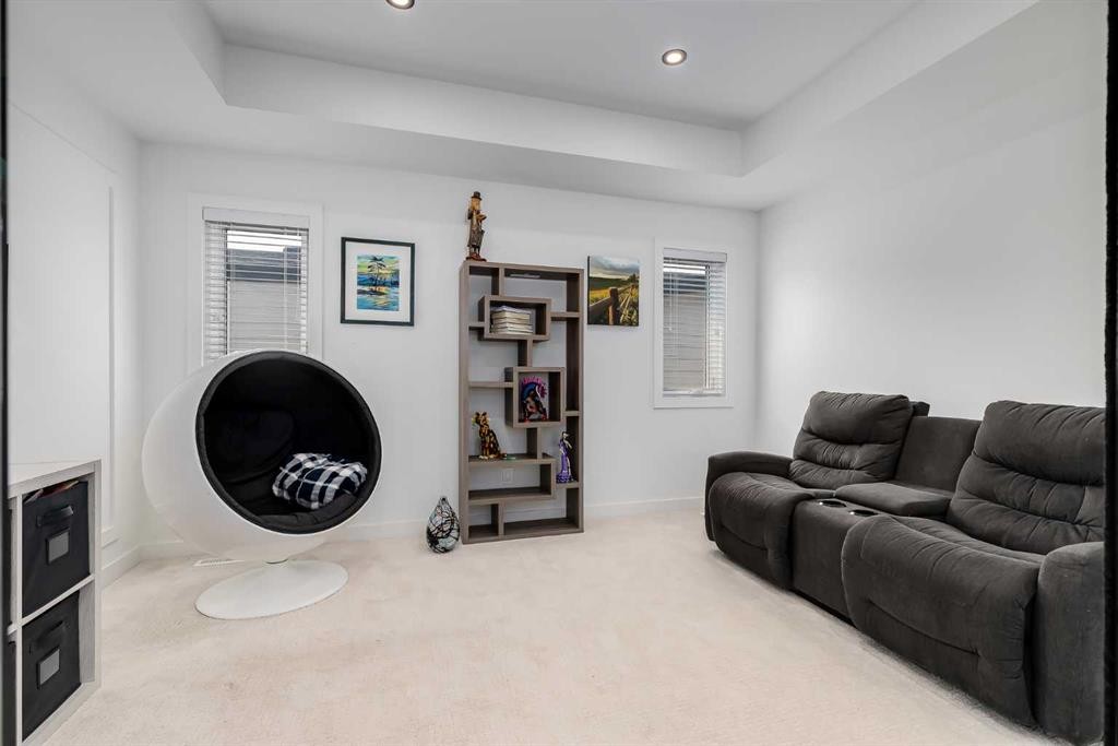 44 Timberline Way Sw, Calgary, AB - Indoor