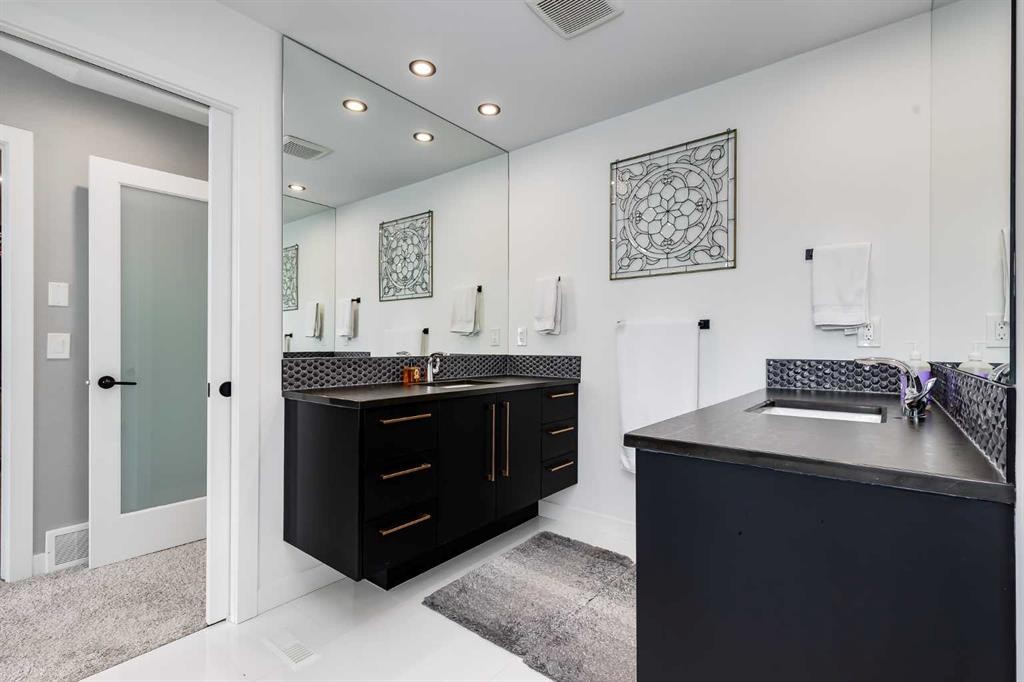 44 Timberline Way Sw, Calgary, AB - Indoor