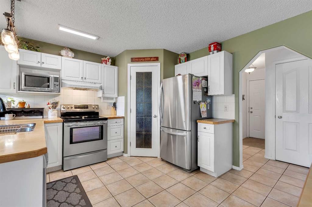 626 Saddlecreek Way Ne, Calgary, AB