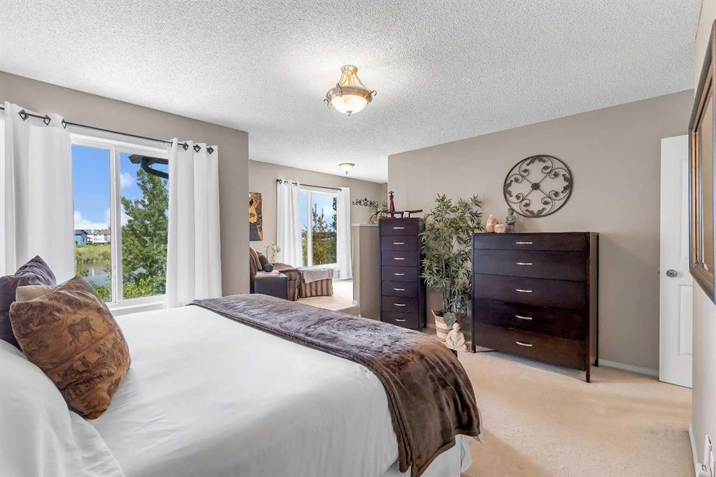 626 Saddlecreek Way Ne, Calgary, AB