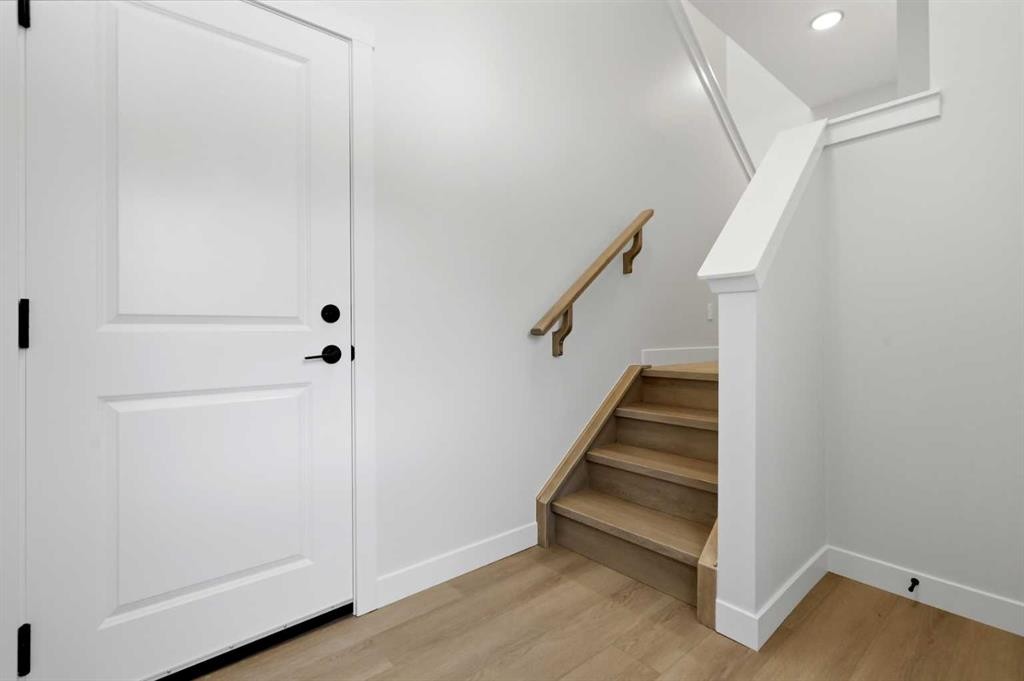 695 Buffaloberry Manor Se, Calgary, AB - Indoor Photo Showing Other Room