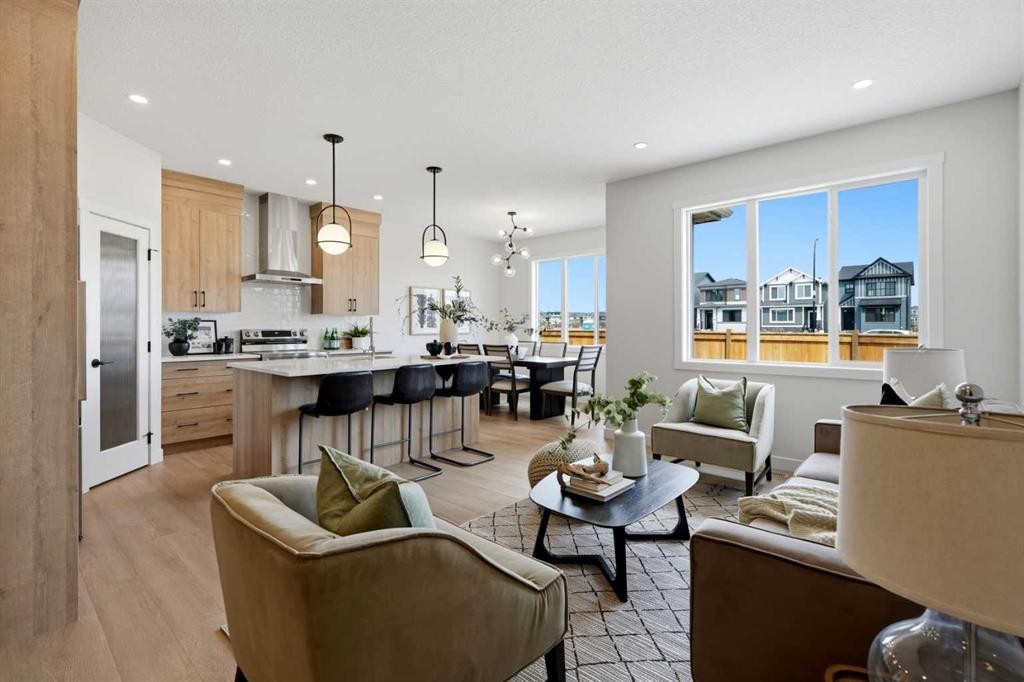 695 Buffaloberry Manor Se, Calgary, AB - Indoor