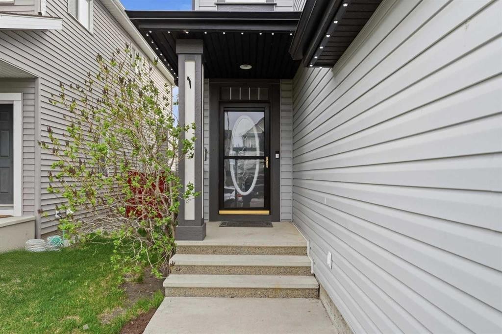 121 Copperstone Close Se, Calgary, AB